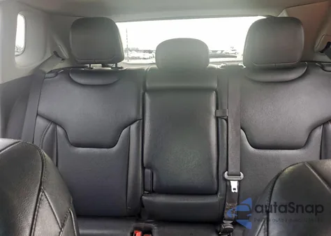 2022 Jeep Compass Latitude Lux z USA, uszkodzony, nr VIN 3C4NJDFB2NT178070